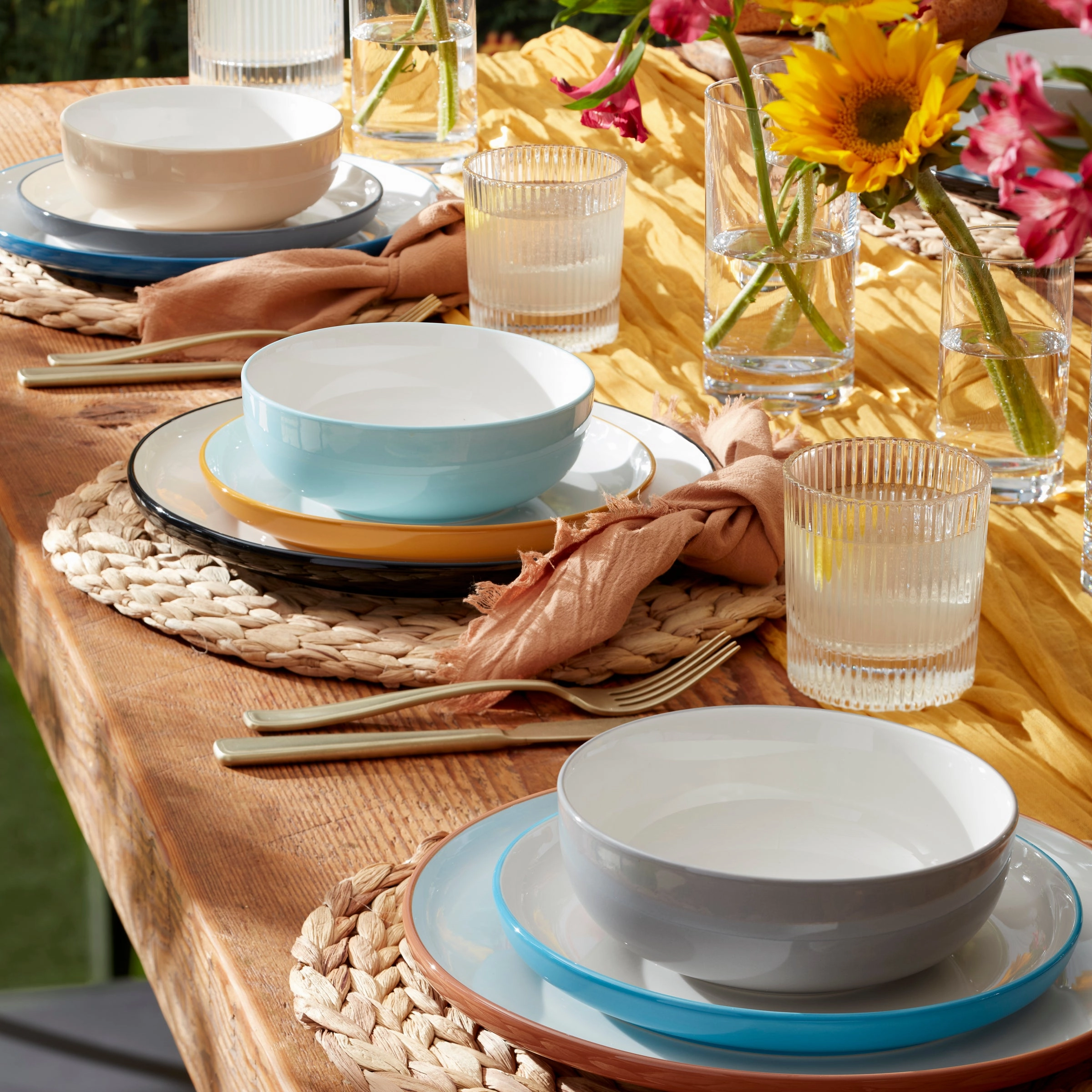 24 Seven Colors Turquoise 12-Piece Dinnerware Set