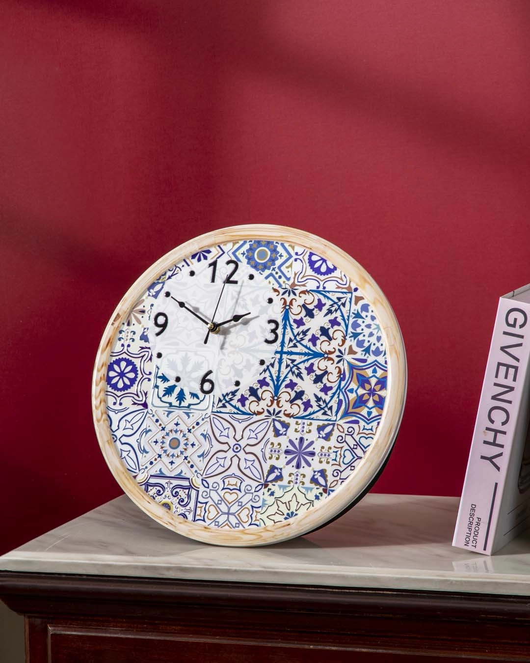 'Art Meets Time' Decorative Table Clock
