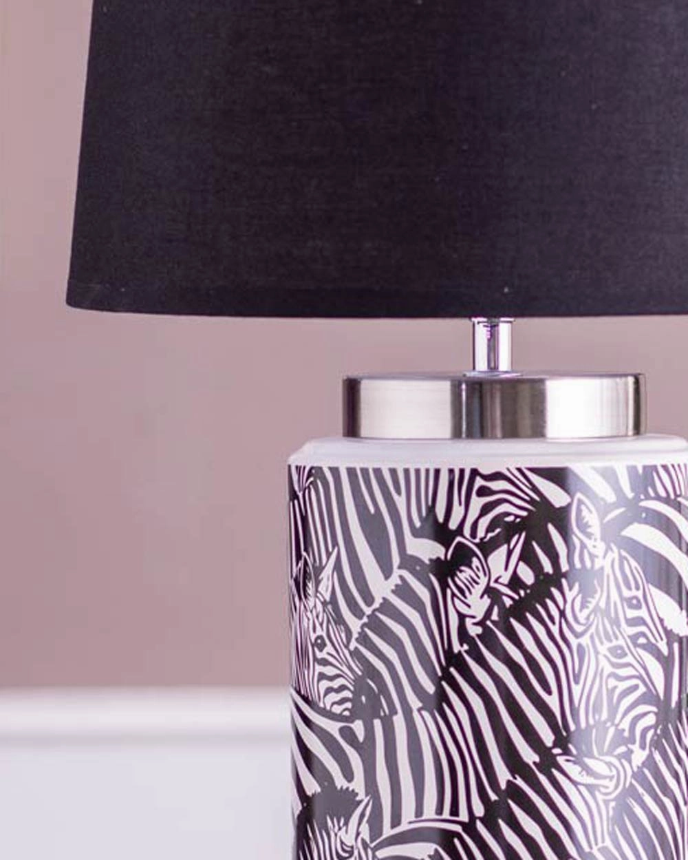 'Artistic Elegance' Ceramic Table Lamp