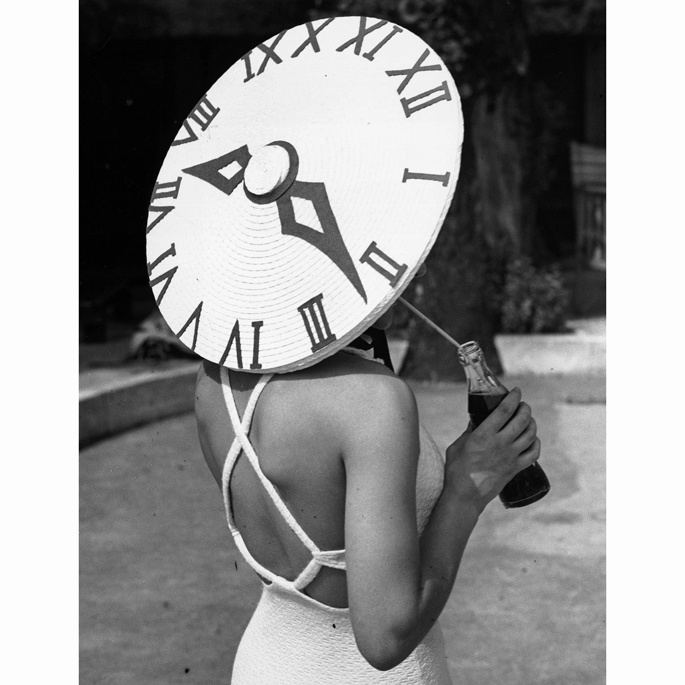 "Sundial Hat" from Getty Imagesnordic style wall decor