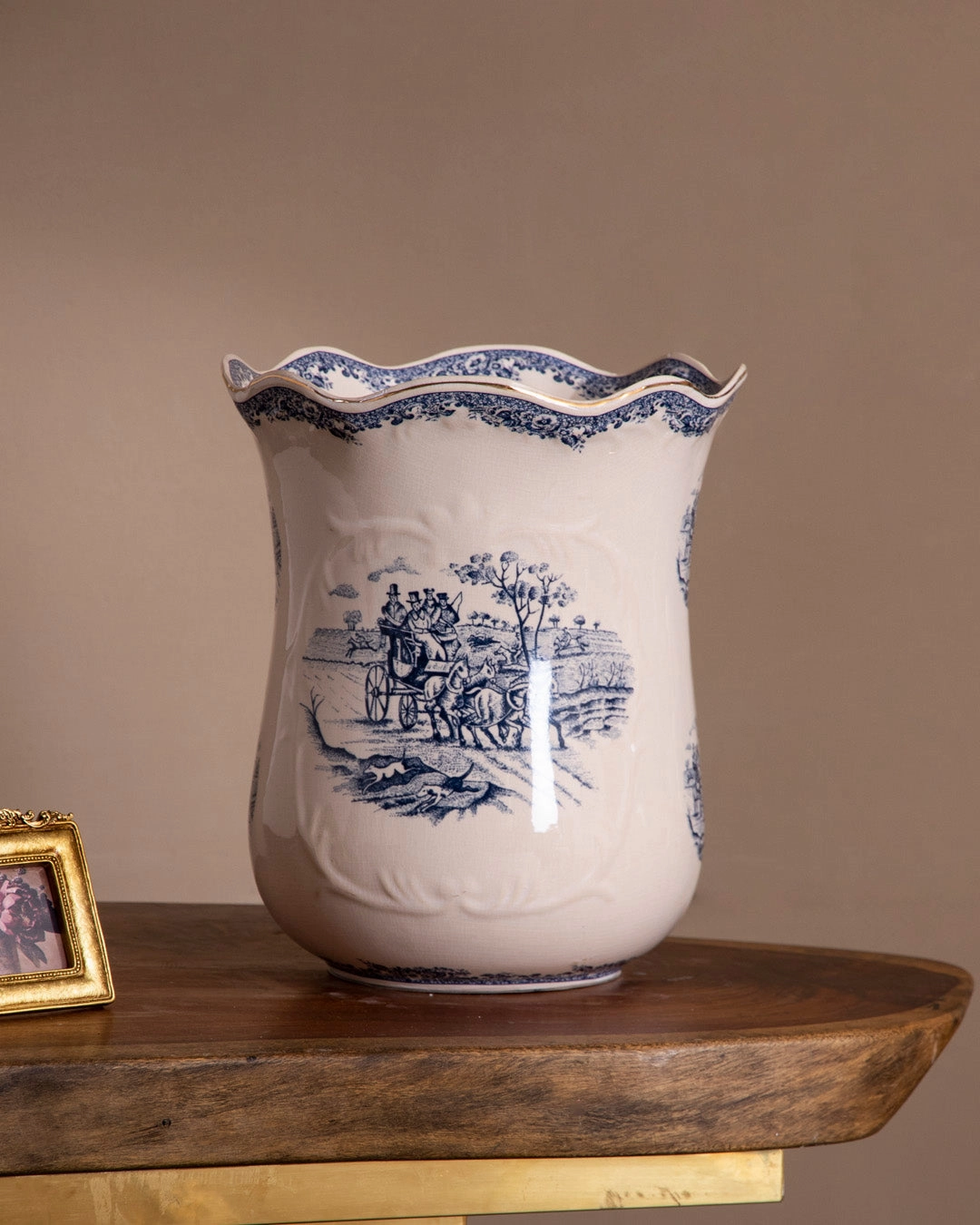 'Yorkshire' Victorian Ornamental Decorative Vasehome decor ,wall decor 