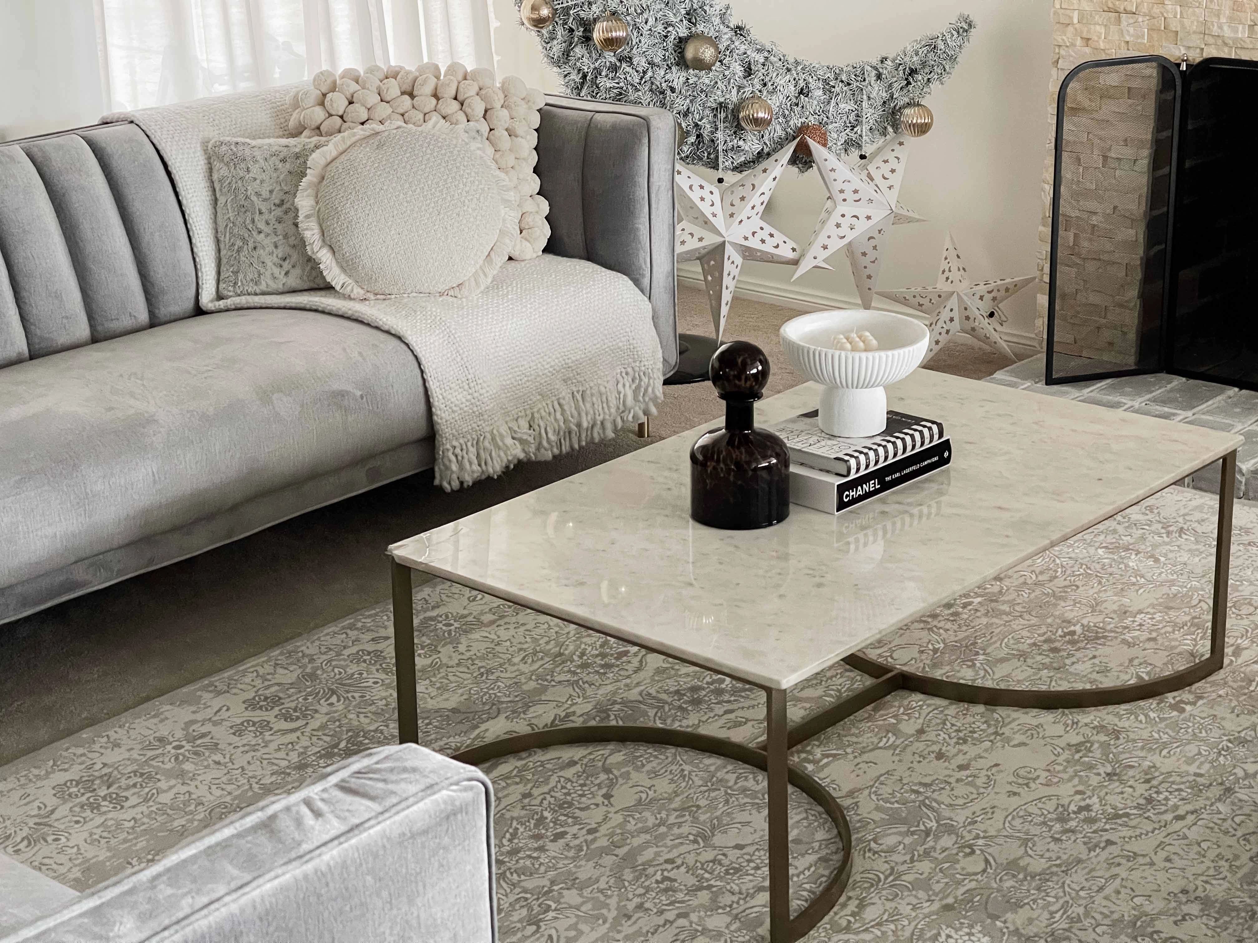 Aaerin Charcoal Grey And Ivory Traditional Distressed Rug *NO RETURNS UNLESS FAULTY