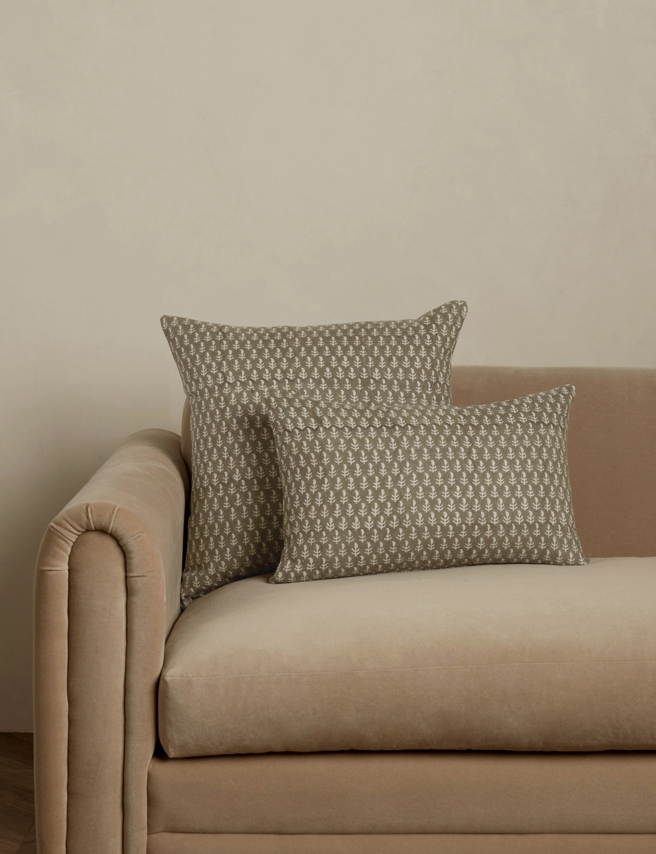 Agnes Linen Pillow