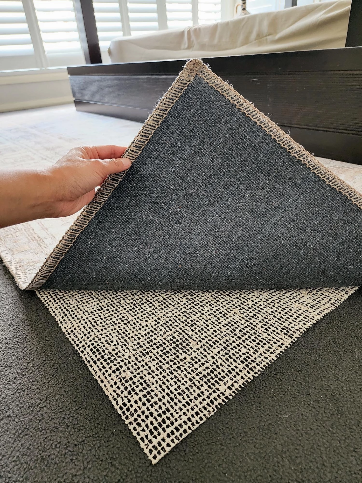 Aneesa Beige and Cream Traditional Distressed Washable Rug