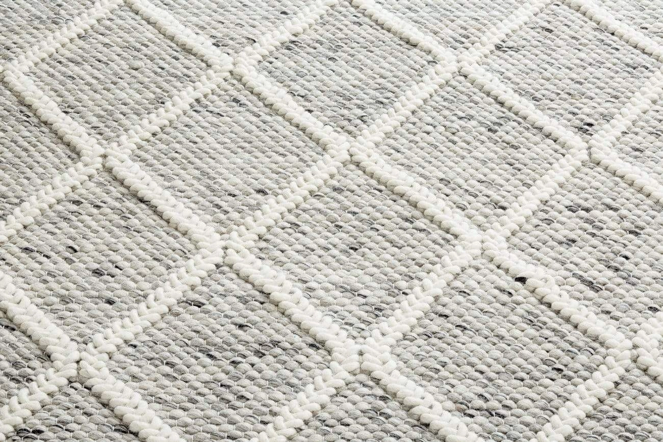 Anja Grey and Ivory Lattice Wool Rug