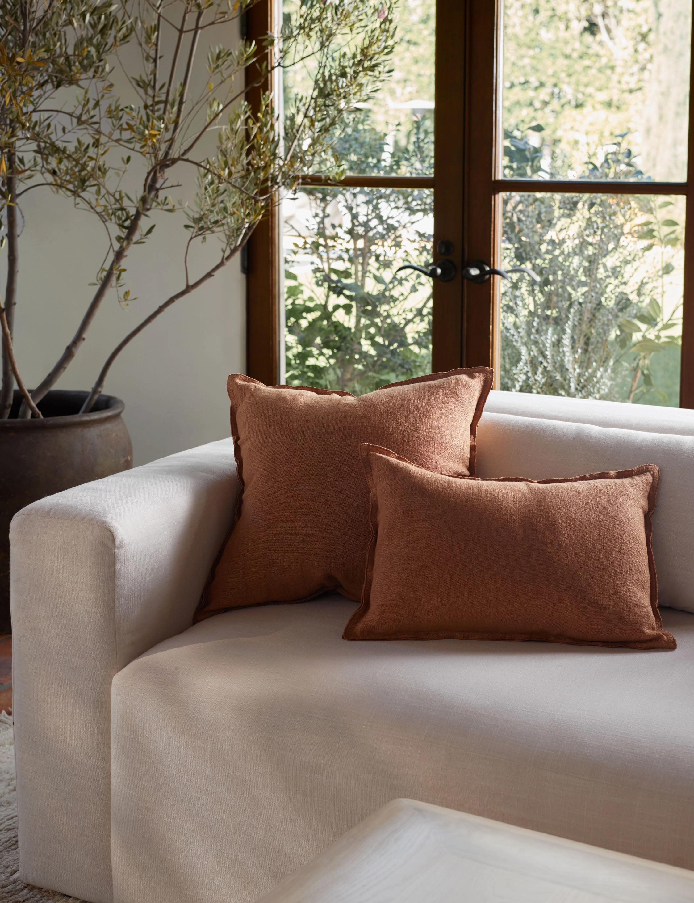 Arlo Linen Pillow