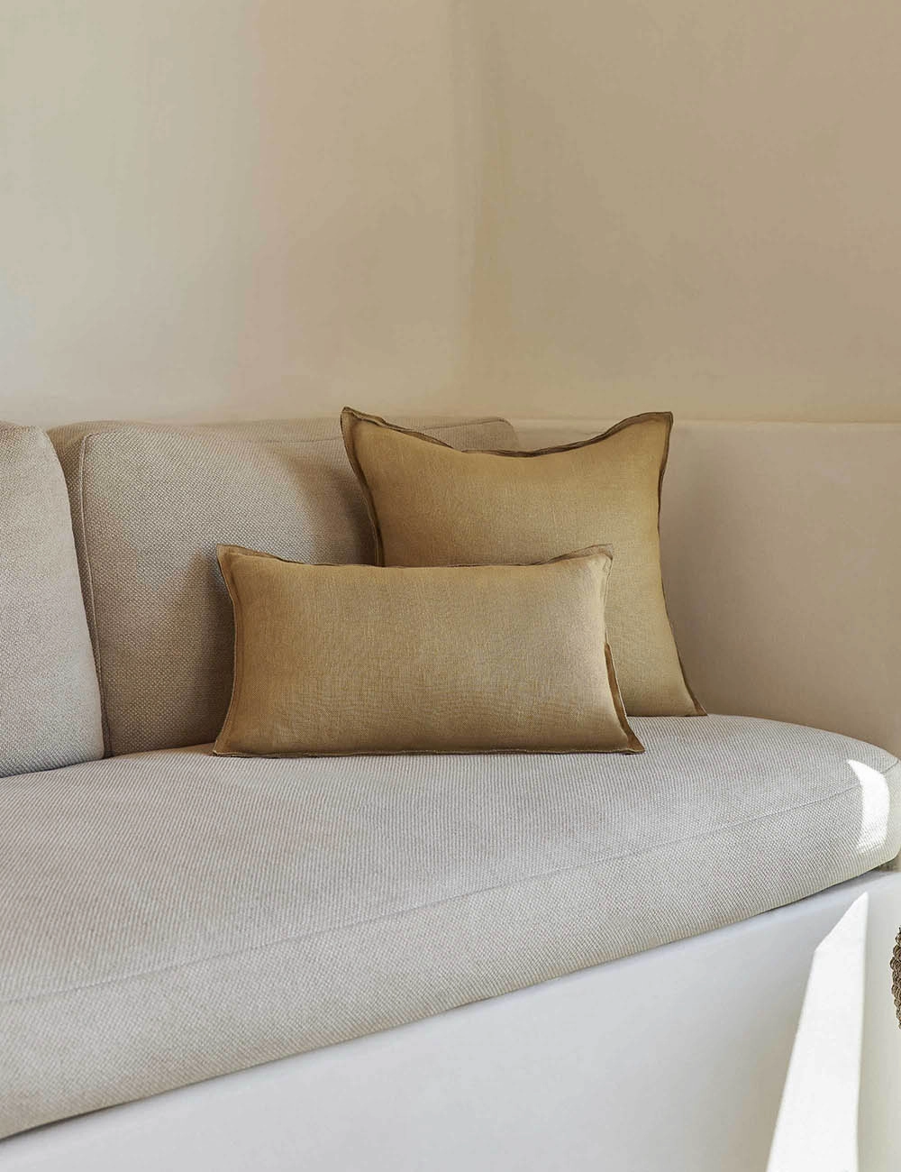 Arlo Linen Pillow