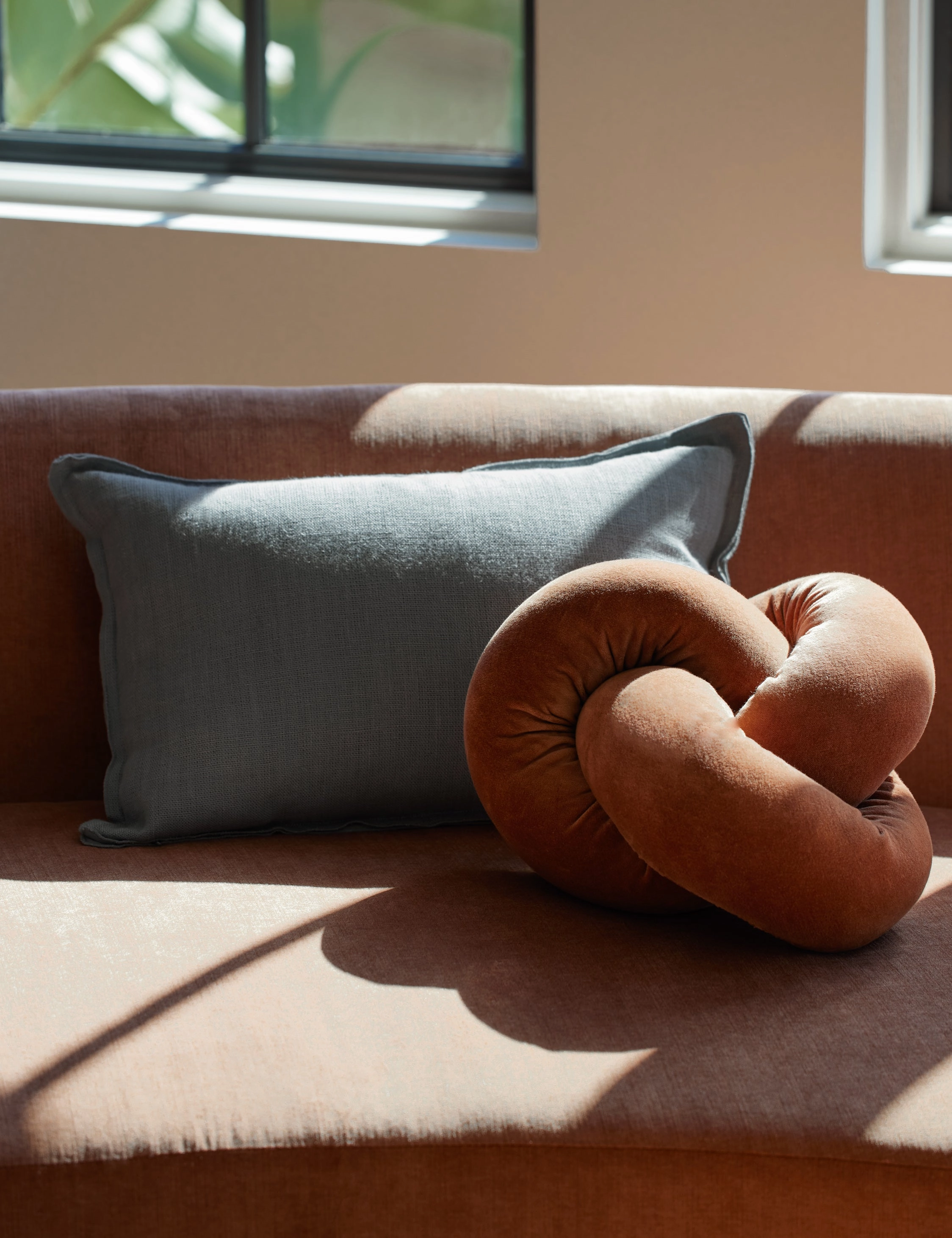 Arlo Linen Pillow