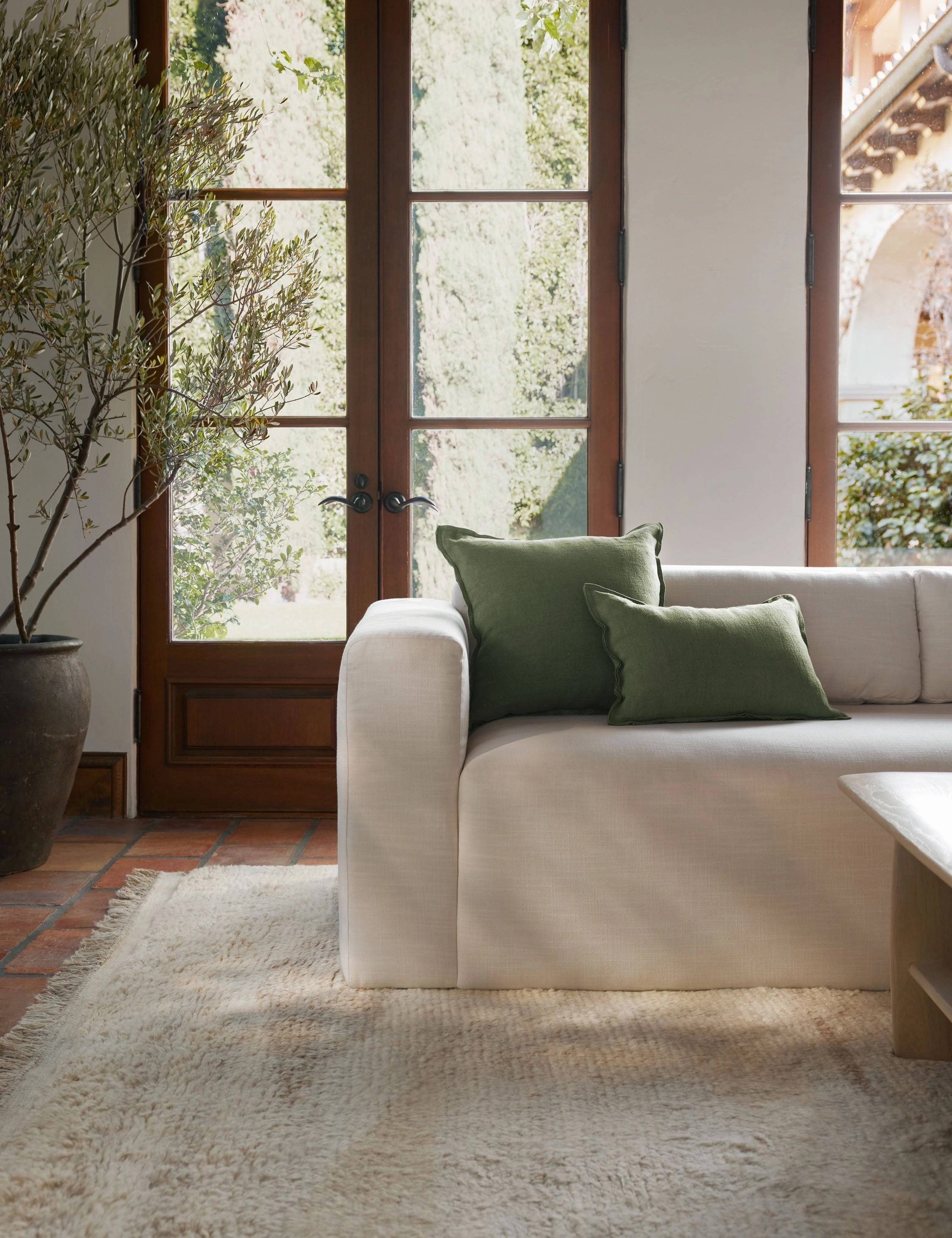 Arlo Linen Pillow