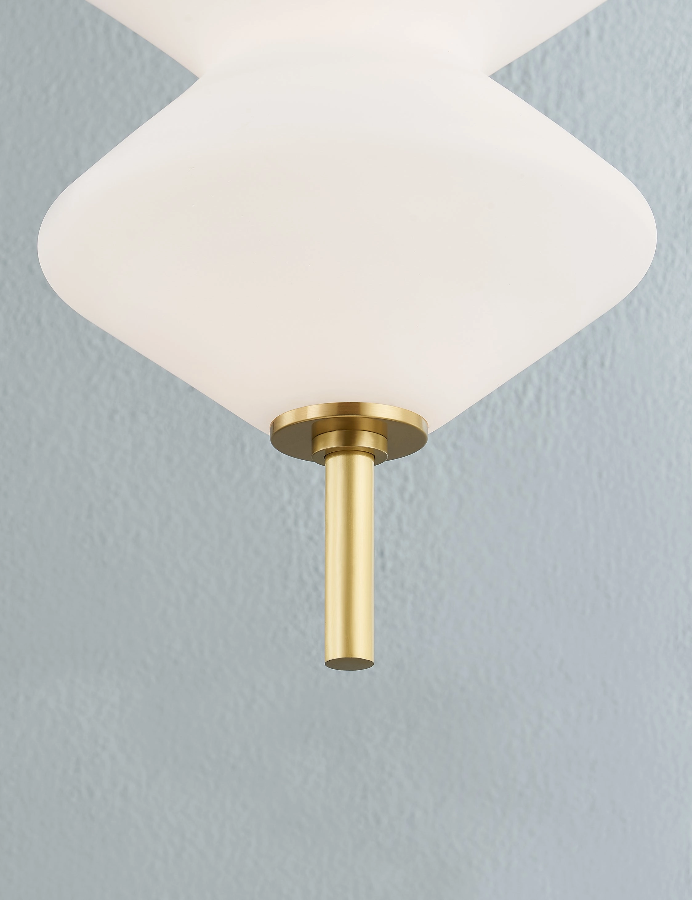 Ayrton Pendant Light