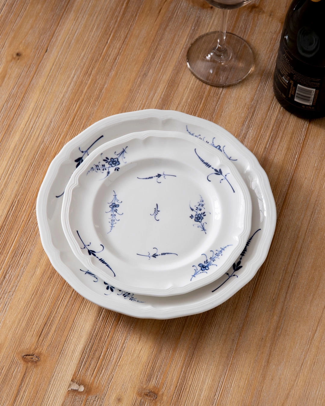 Blue Floral Scroll Dinner Plate
