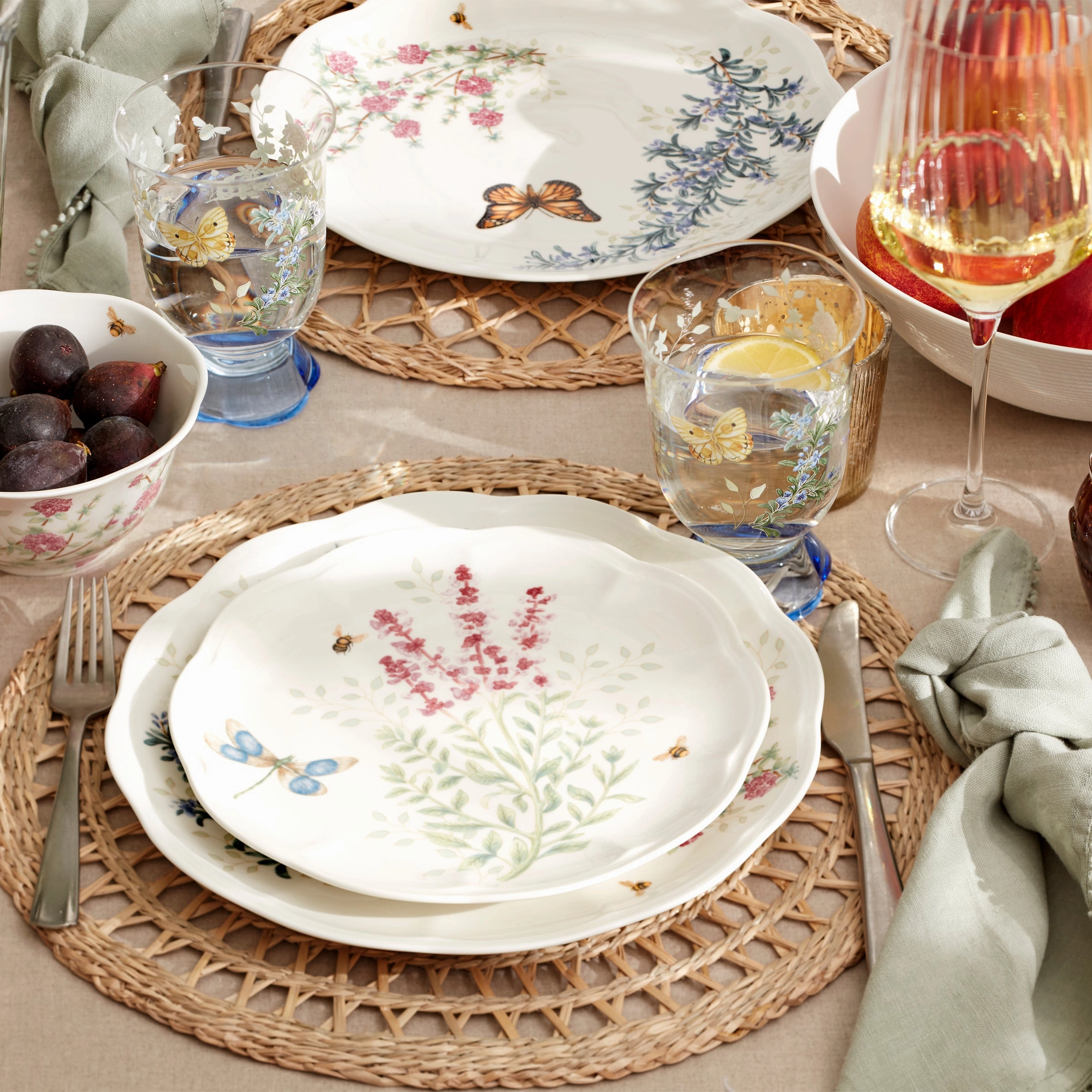 Butterfly Meadow Herbs Dinner Plates - Set of 4