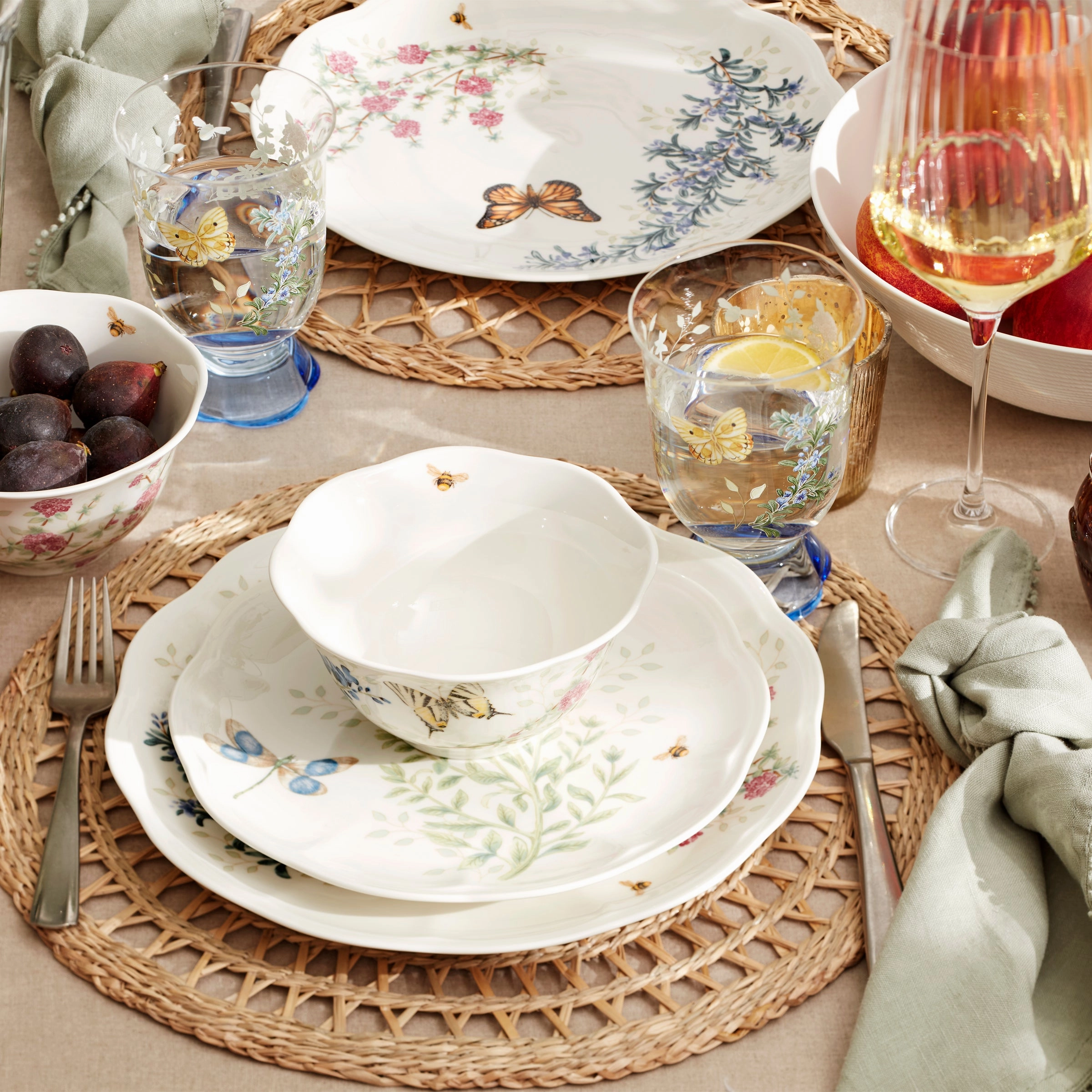 Butterfly Meadow Herbs Dinner Plates - Set of 4