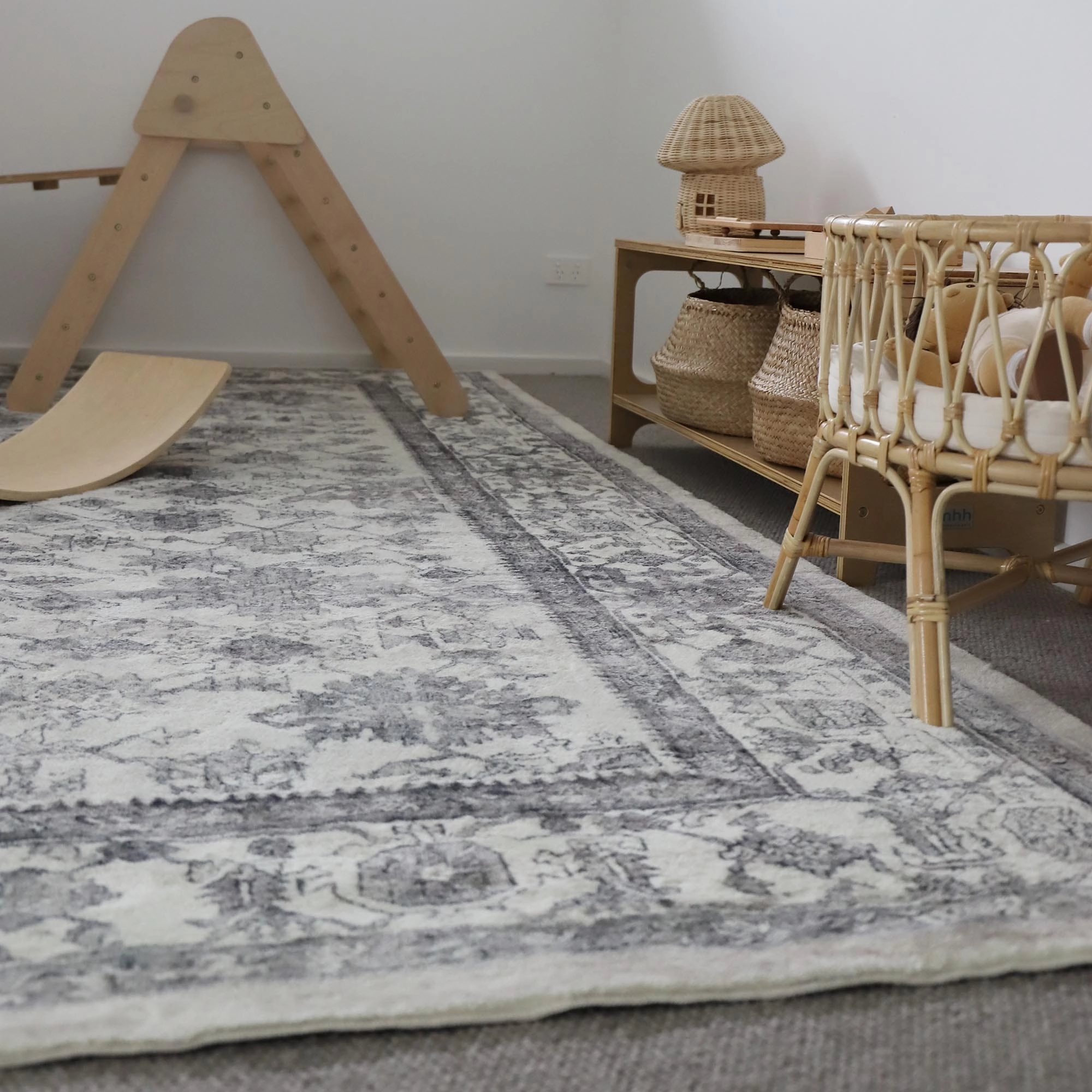 Calliope Grey and Ivory Distressed Washable Rug *NO RETURNS UNLESS FAULTY
