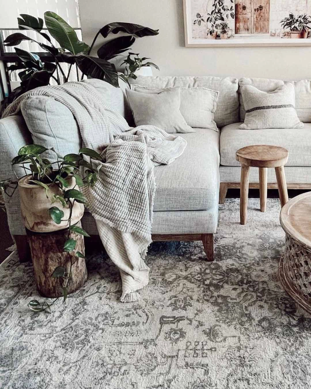 Cara Cream And Grey Transitional Medallion Rug *NO RETURNS UNLESS FAULTY
