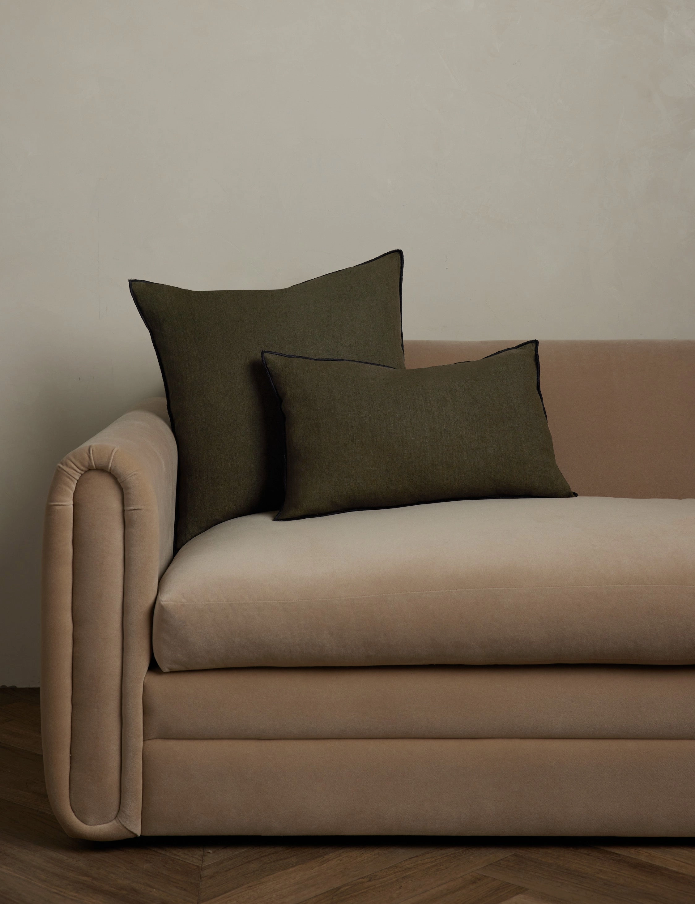 Carys Contrast Linen Pillow