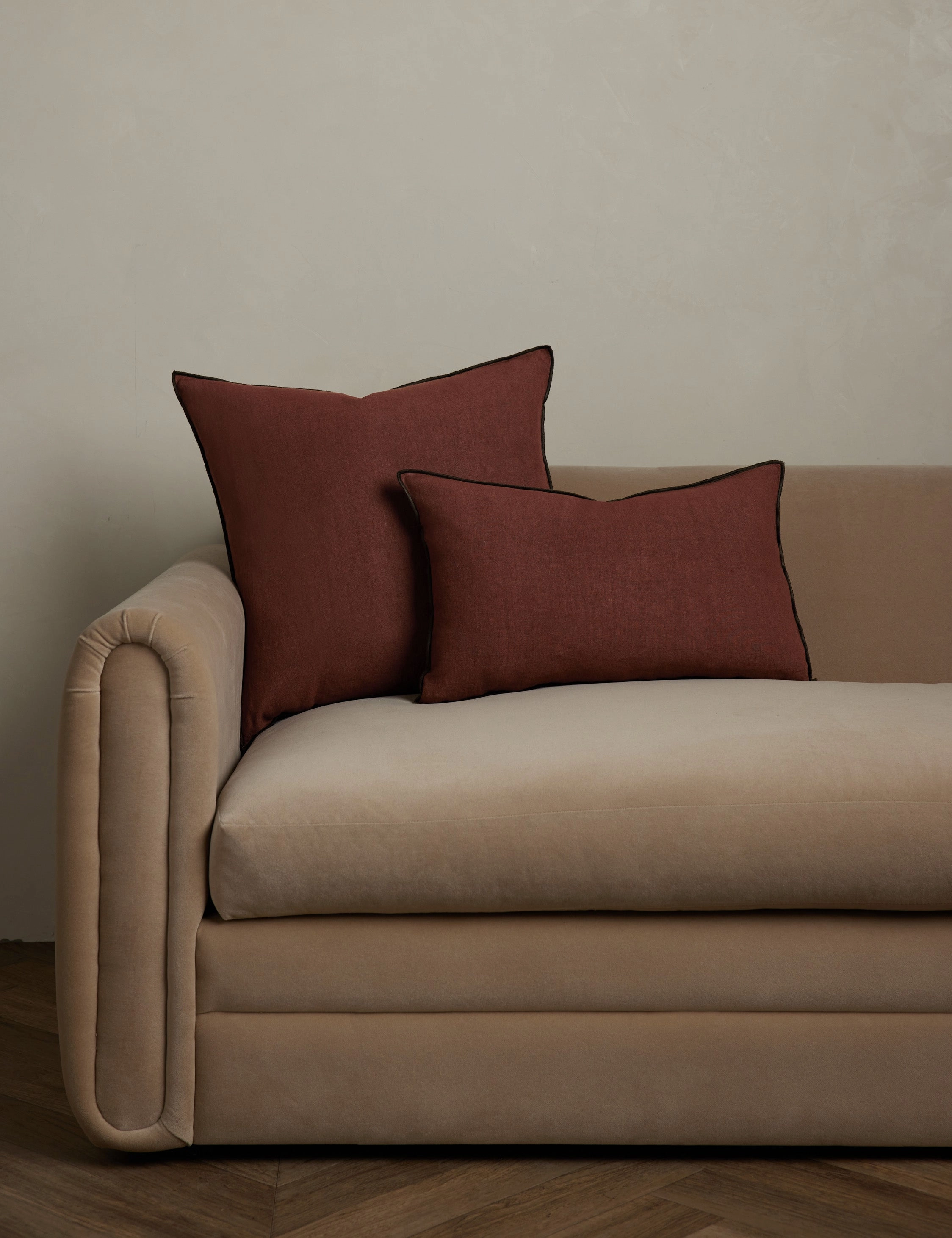 Carys Contrast Linen Pillow