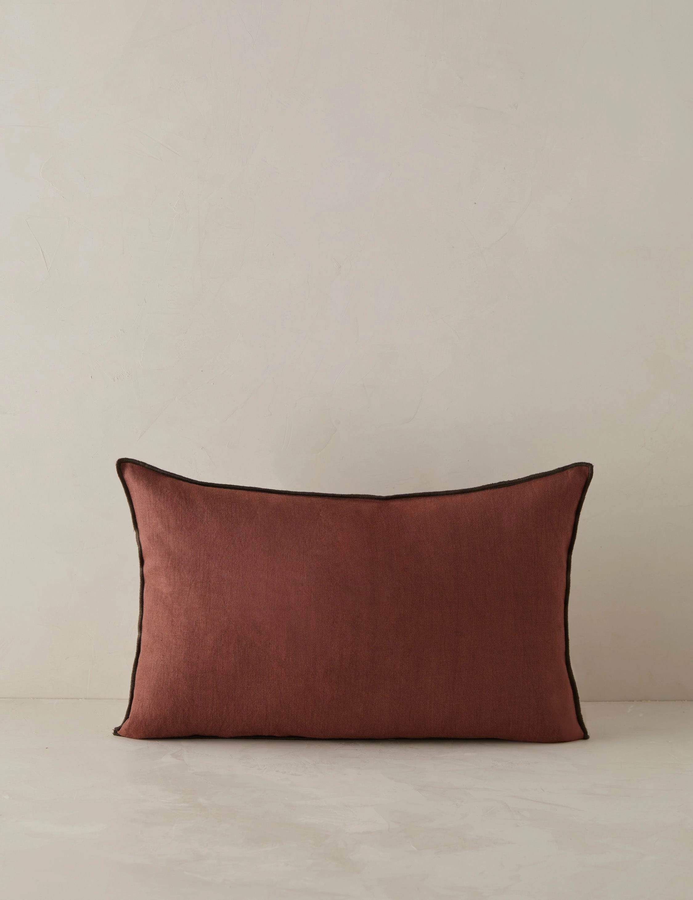 Carys Contrast Linen Pillow