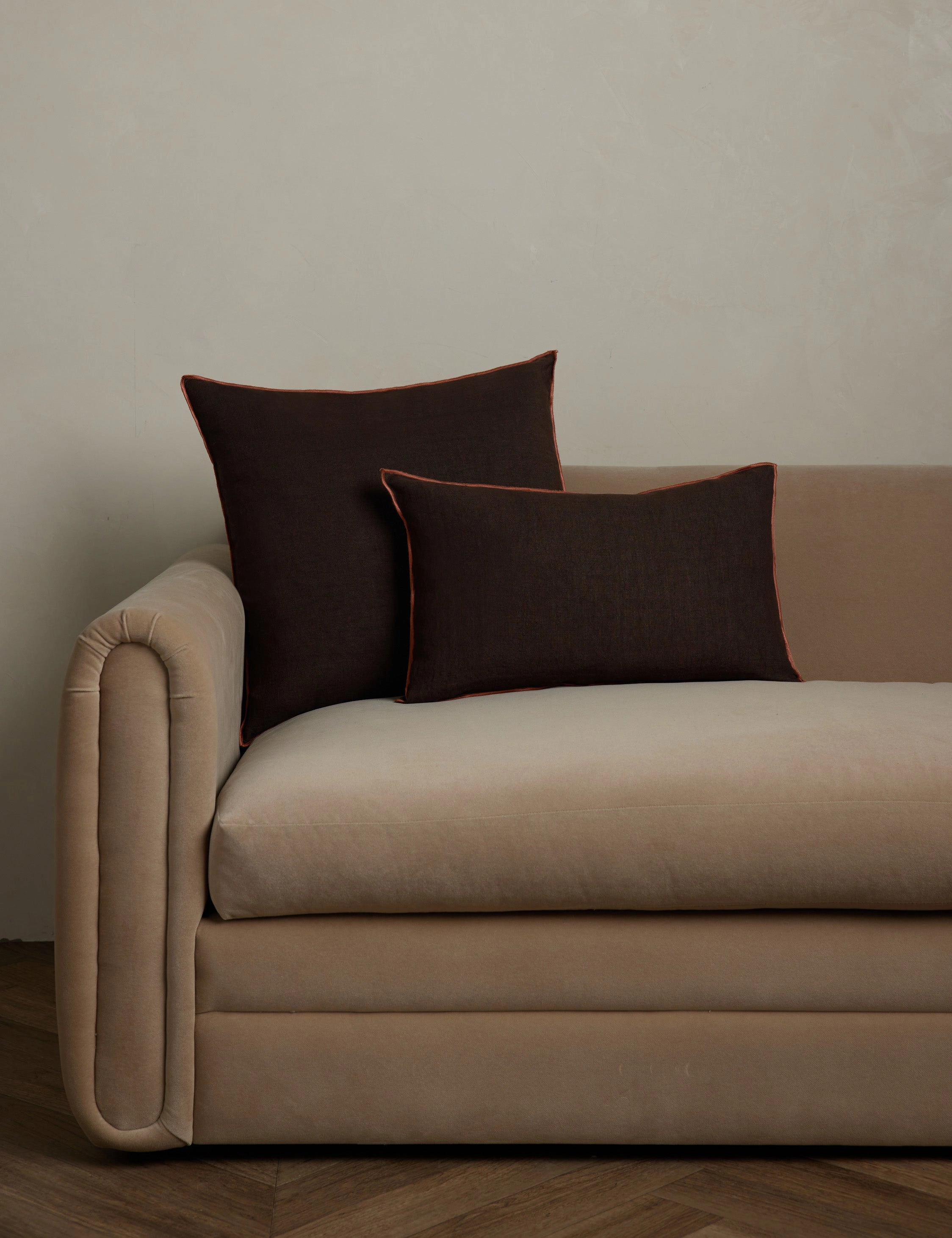 Carys Contrast Linen Pillow