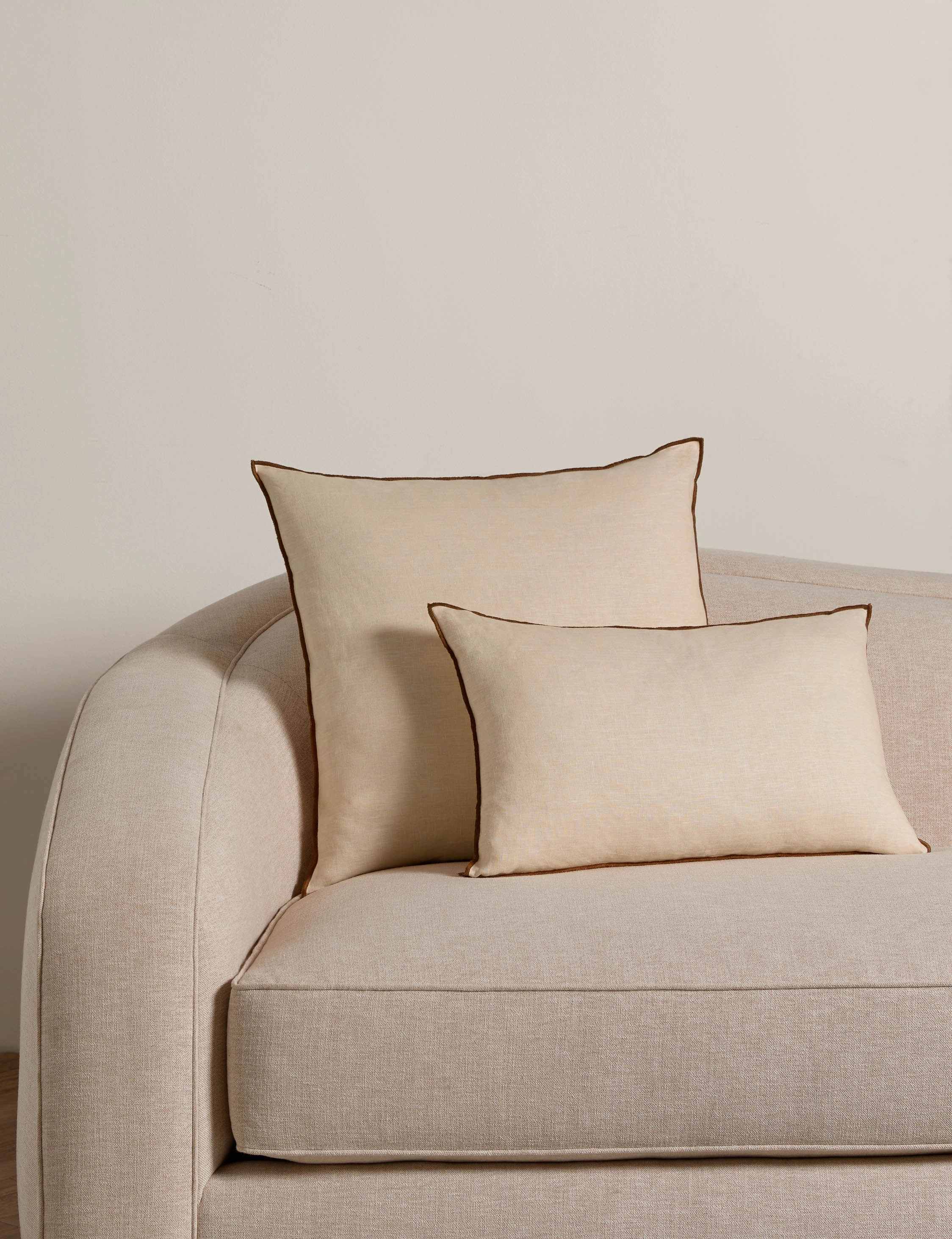 Carys Contrast Linen Pillow