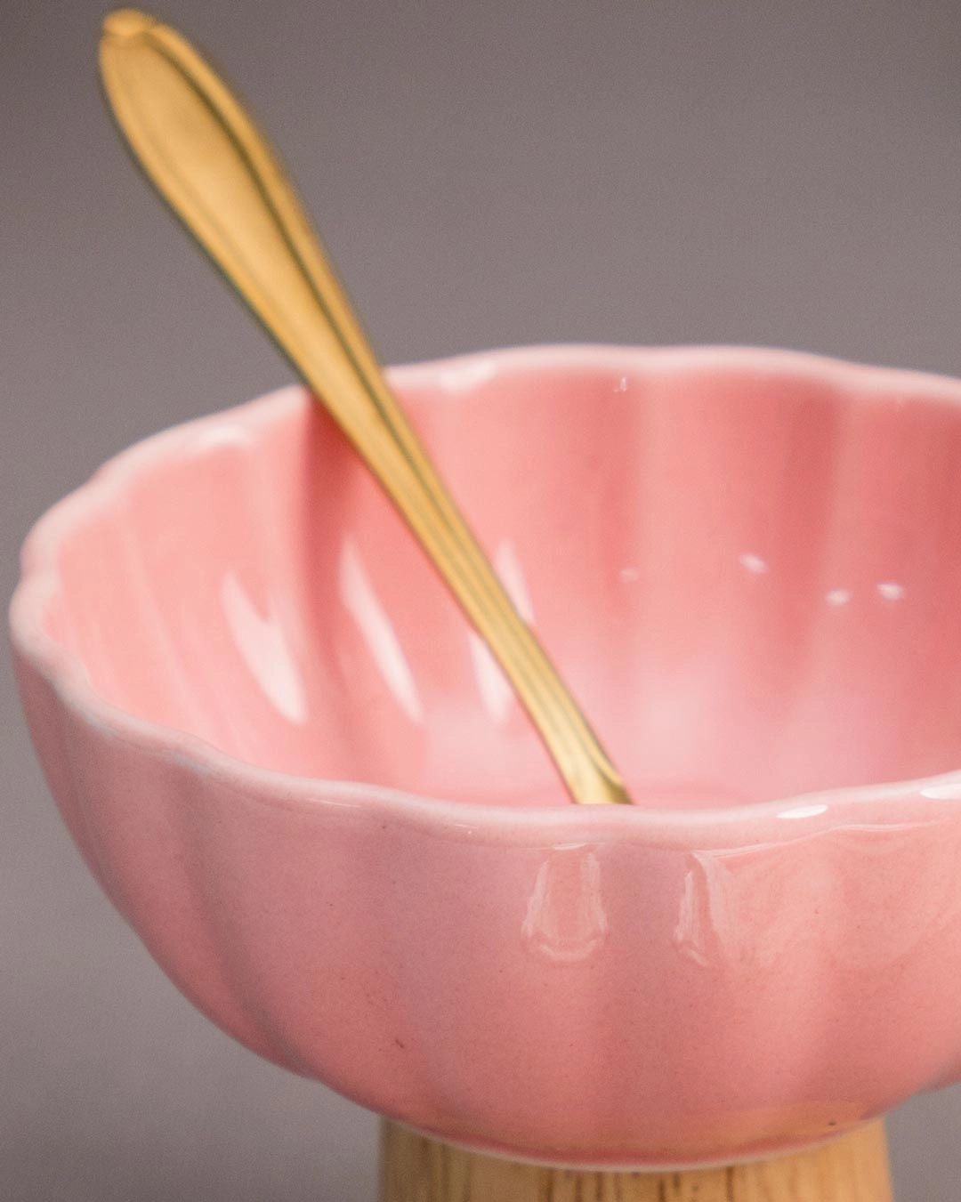 Ceramic   Wood Dessert Bowl - Pink