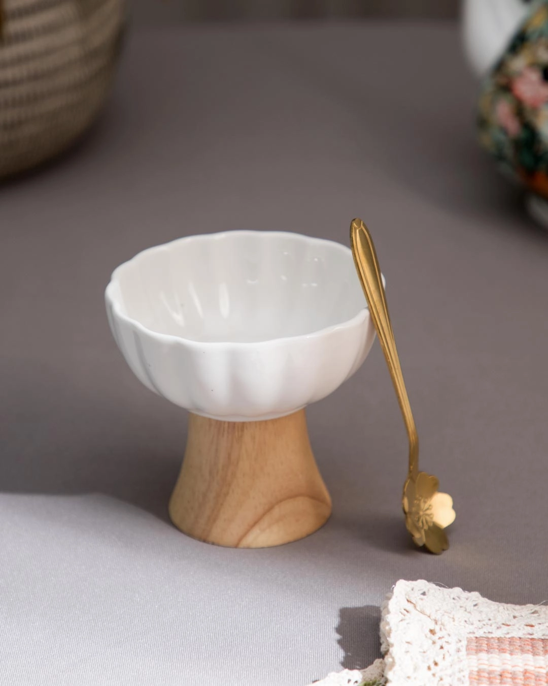 Ceramic   Wood Dessert Bowl - White