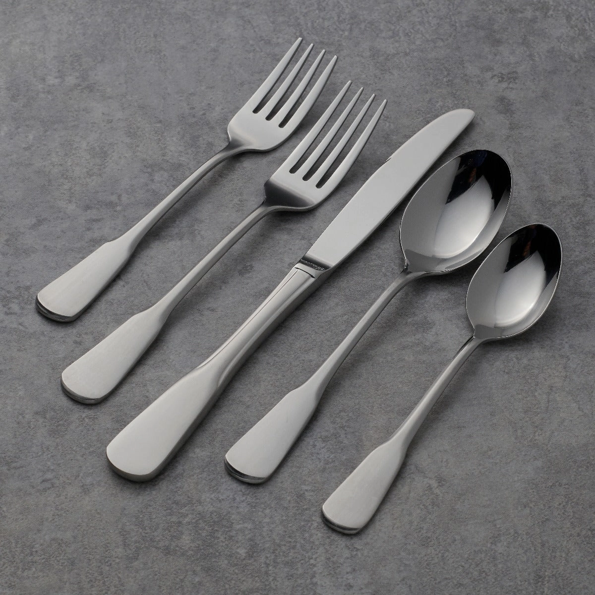 Colonial Boston 45 Piece Flatware Set