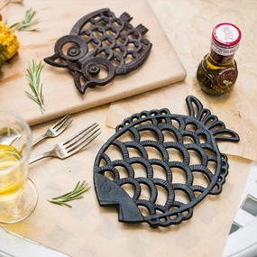 Cute Animal Cast Iron Trivetmodern kitchen decor ,kitchen dinner set ,dinnerware 