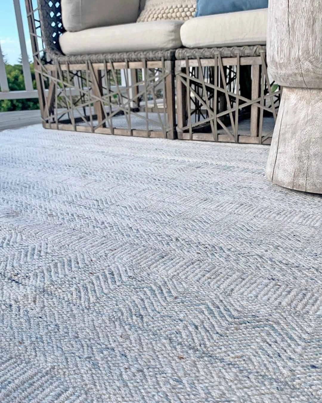 Daisy Cream and Blue Indoor Outdoor PET Rug