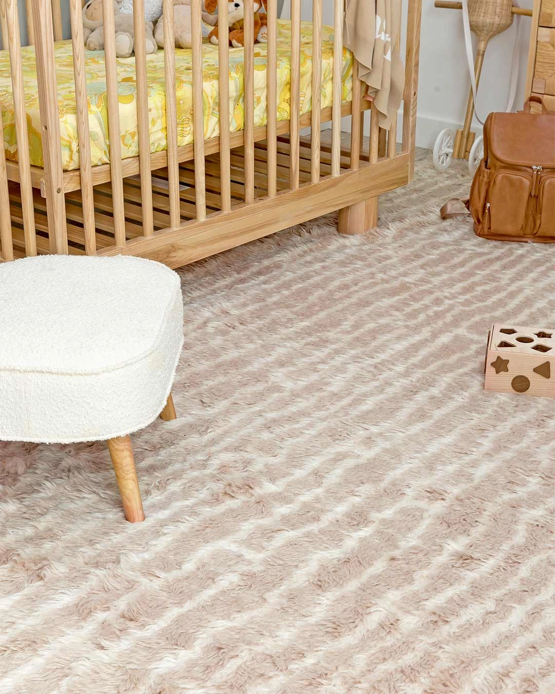 Daria Beige and Cream Abstract Tribal Wool Rug *NO RETURNS UNLESS FAULTY