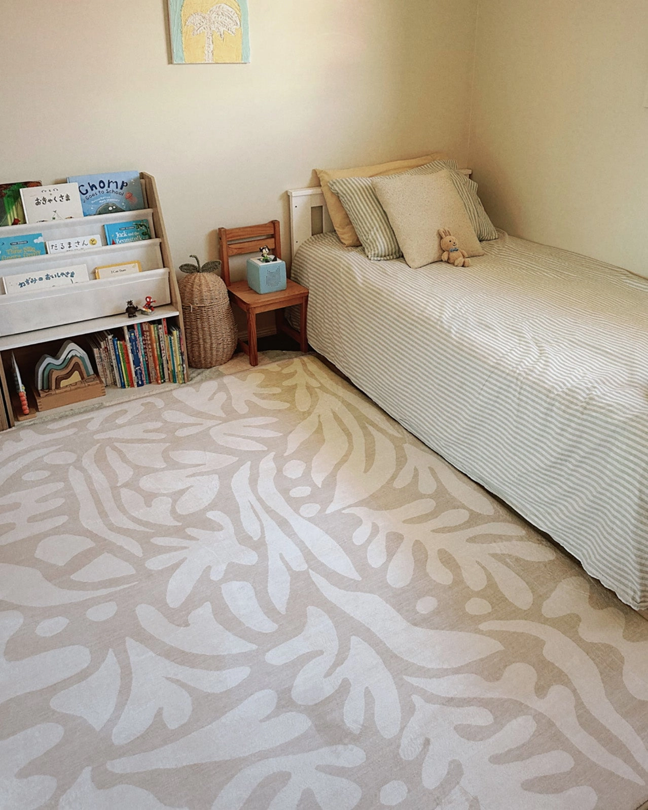 Didi Grey Cream Leaves Rollie Pollie Playmat