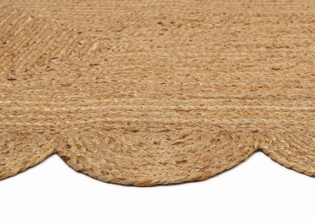 Ejiya Natural Brown Scalloped Jute Runner Rug
