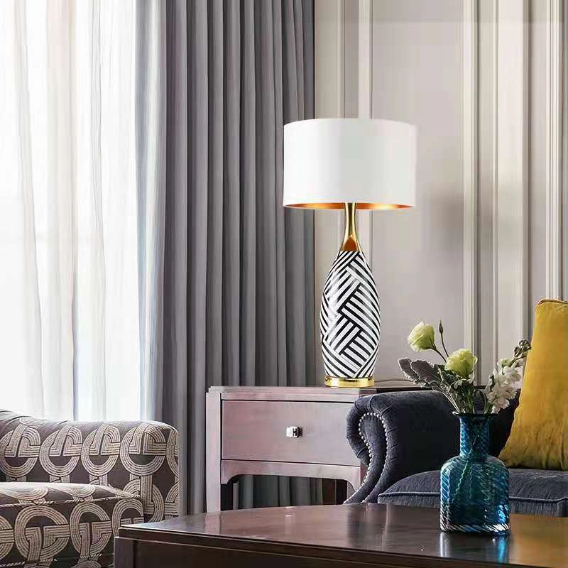 Elegant Black and White Ceramic Table Lamp