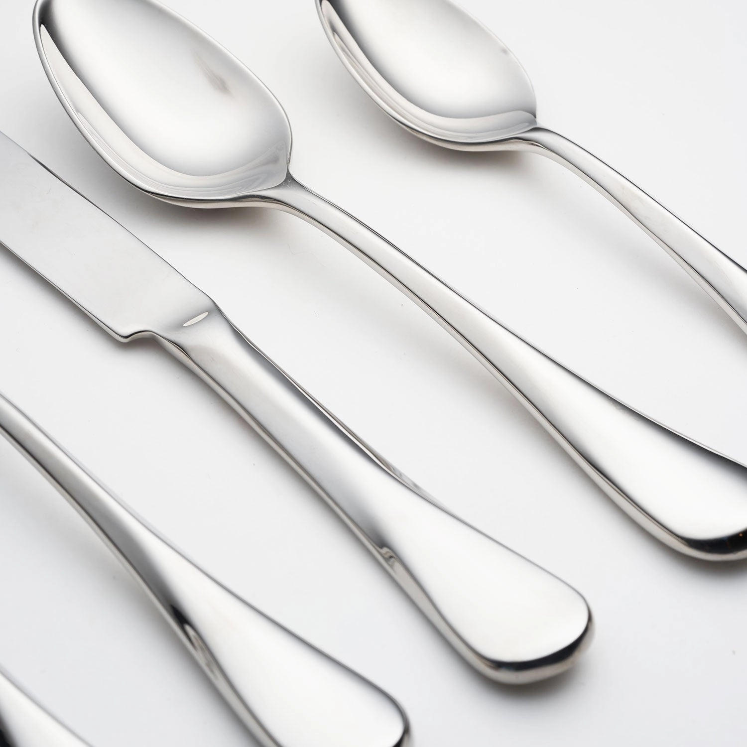Eloquence Mirror 20 Piece Flatware Set