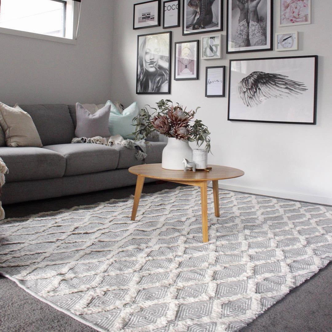 Emelie Monochrome Diamond Tufted Indoor Outdoor Rug *NO RETURNS UNLESS FAULTY