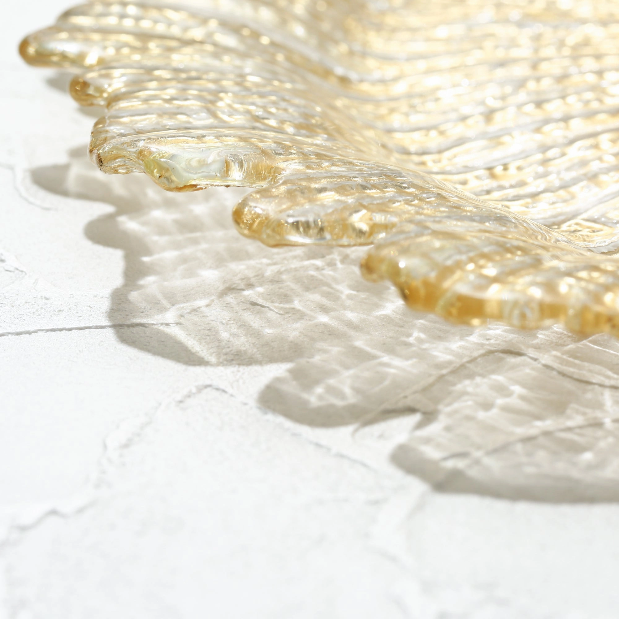 Flower Glass Plate Large Gold