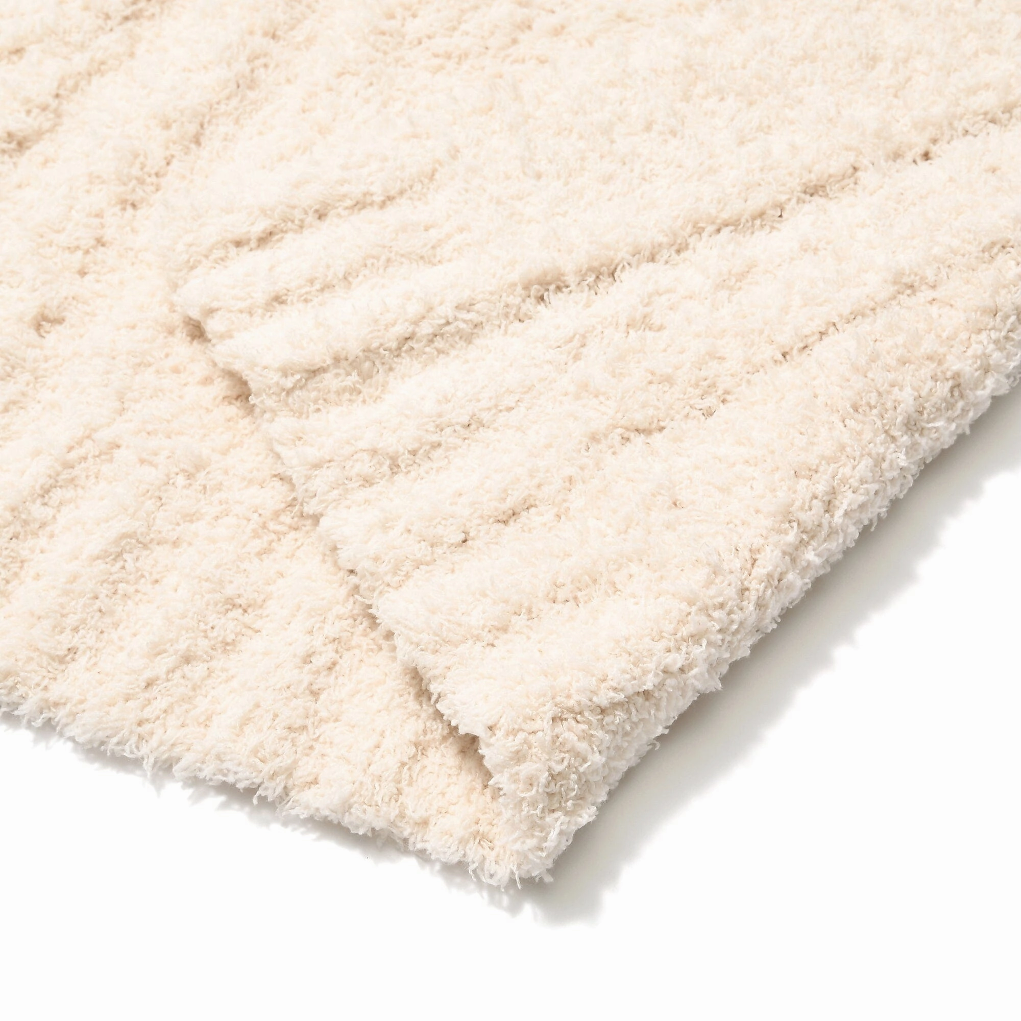 Fluffy cable knit throw (lap blanket) 1700 x 1300 Ivory