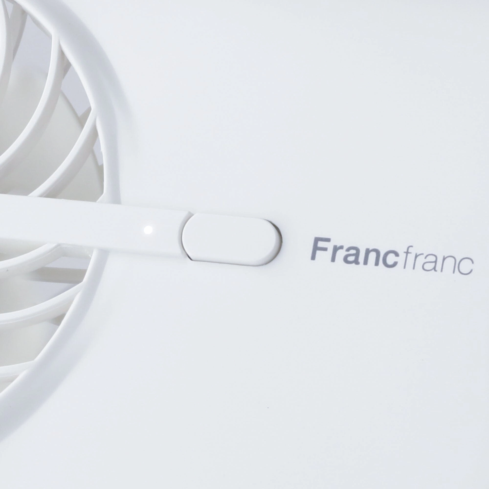 FRAIS Carry Fan White