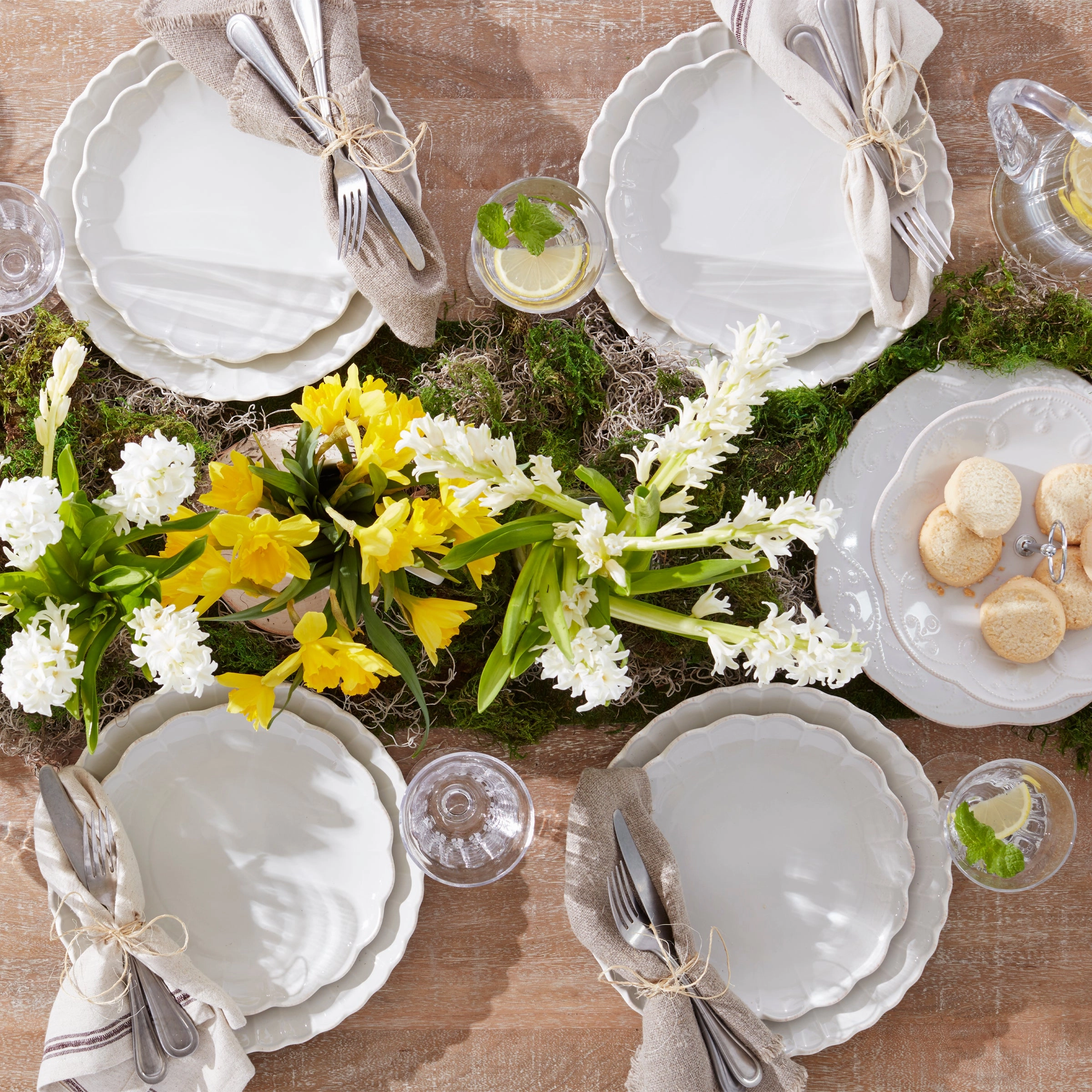 French Perle Scallop 12-Piece Dinnerware Set