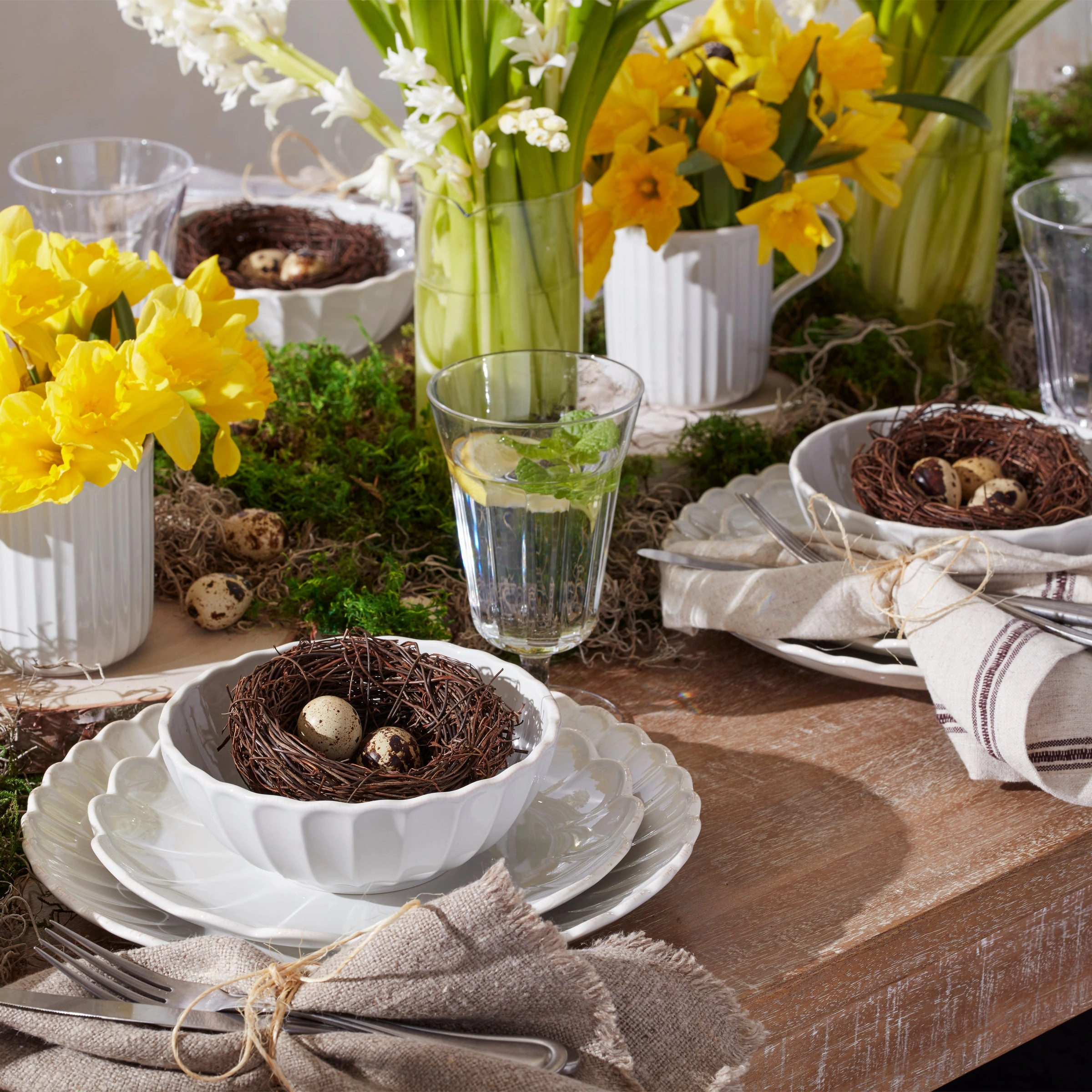 French Perle Scallop 12-Piece Dinnerware Set