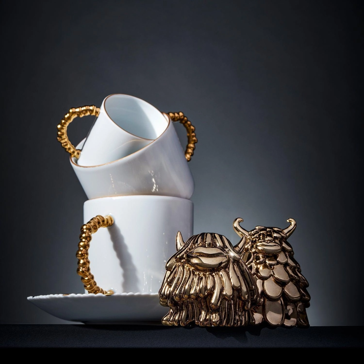 Haas Mojave Tea Cup - White   Gold