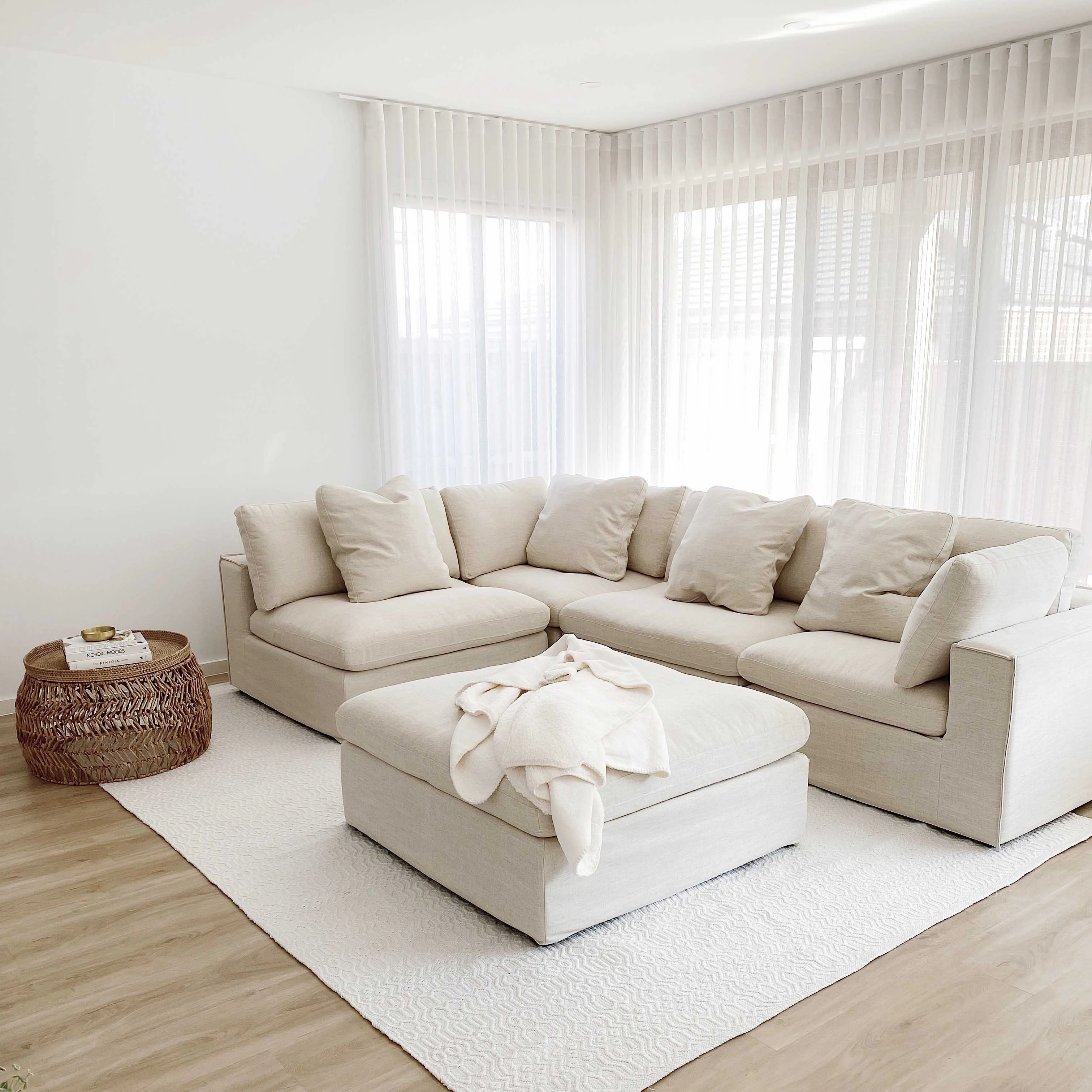 Ivy Ivory Indoor Outdoor PET Rug