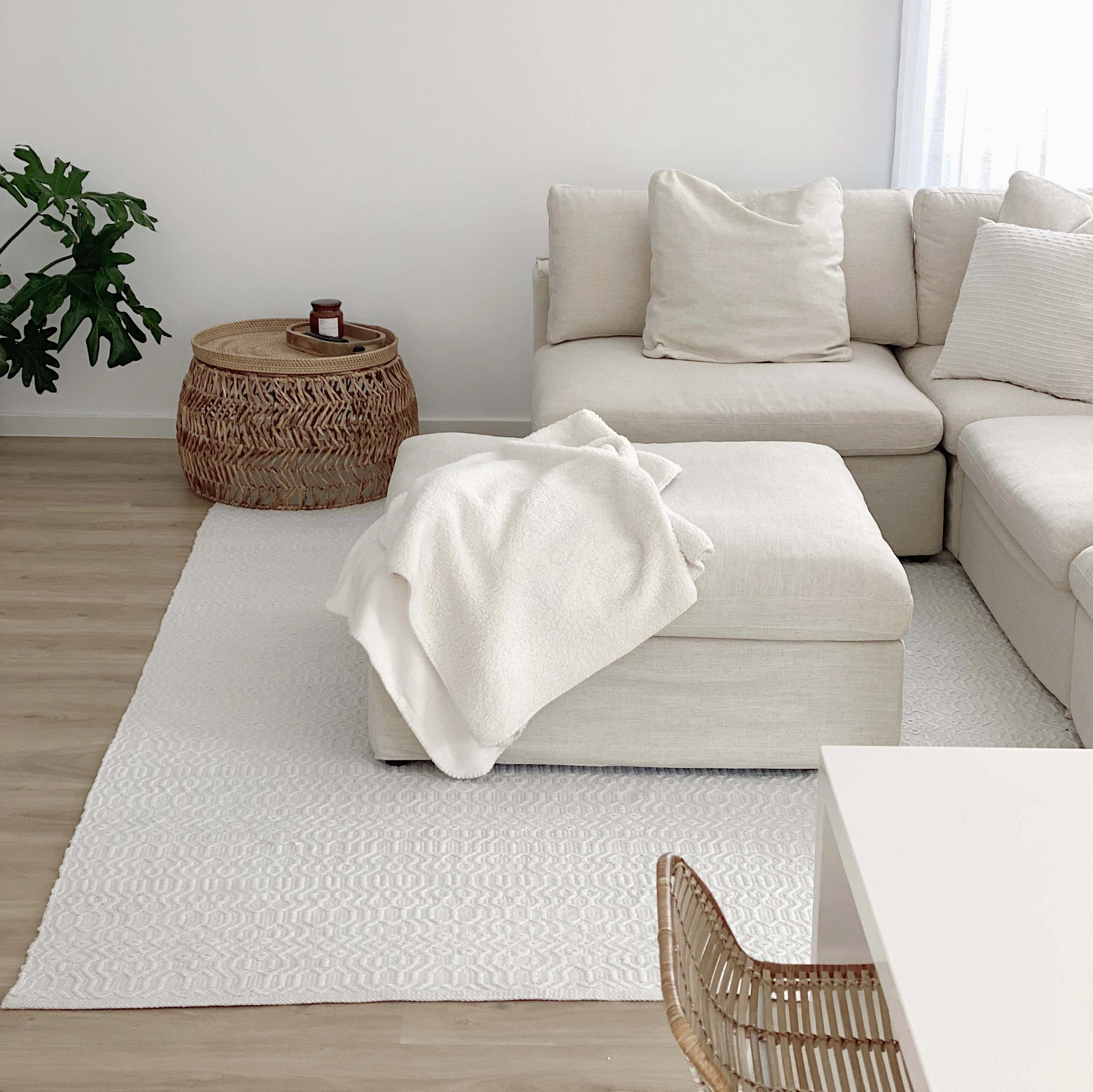 Ivy Ivory Indoor Outdoor PET Rug