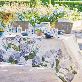 Jardin Bleu Tablecloth - 67"x102"nordic style desktop ornaments