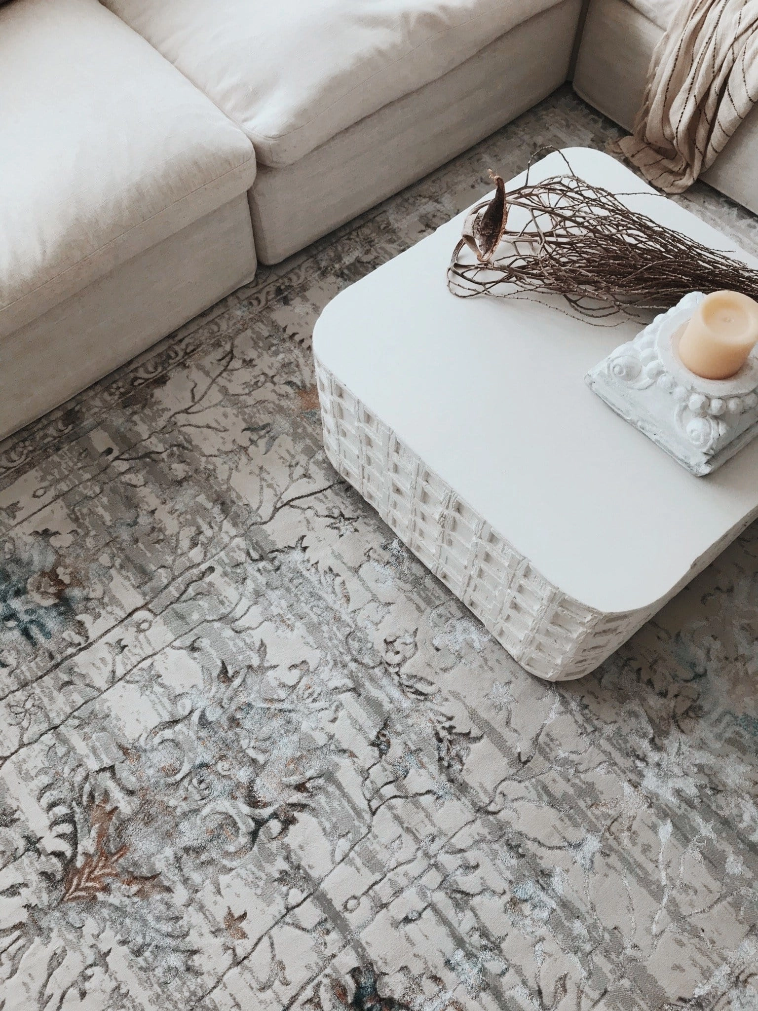 Jodhi Cream Blue And Tan Lustrous Traditional Rug *NO RETURNS UNLESS FAULTY