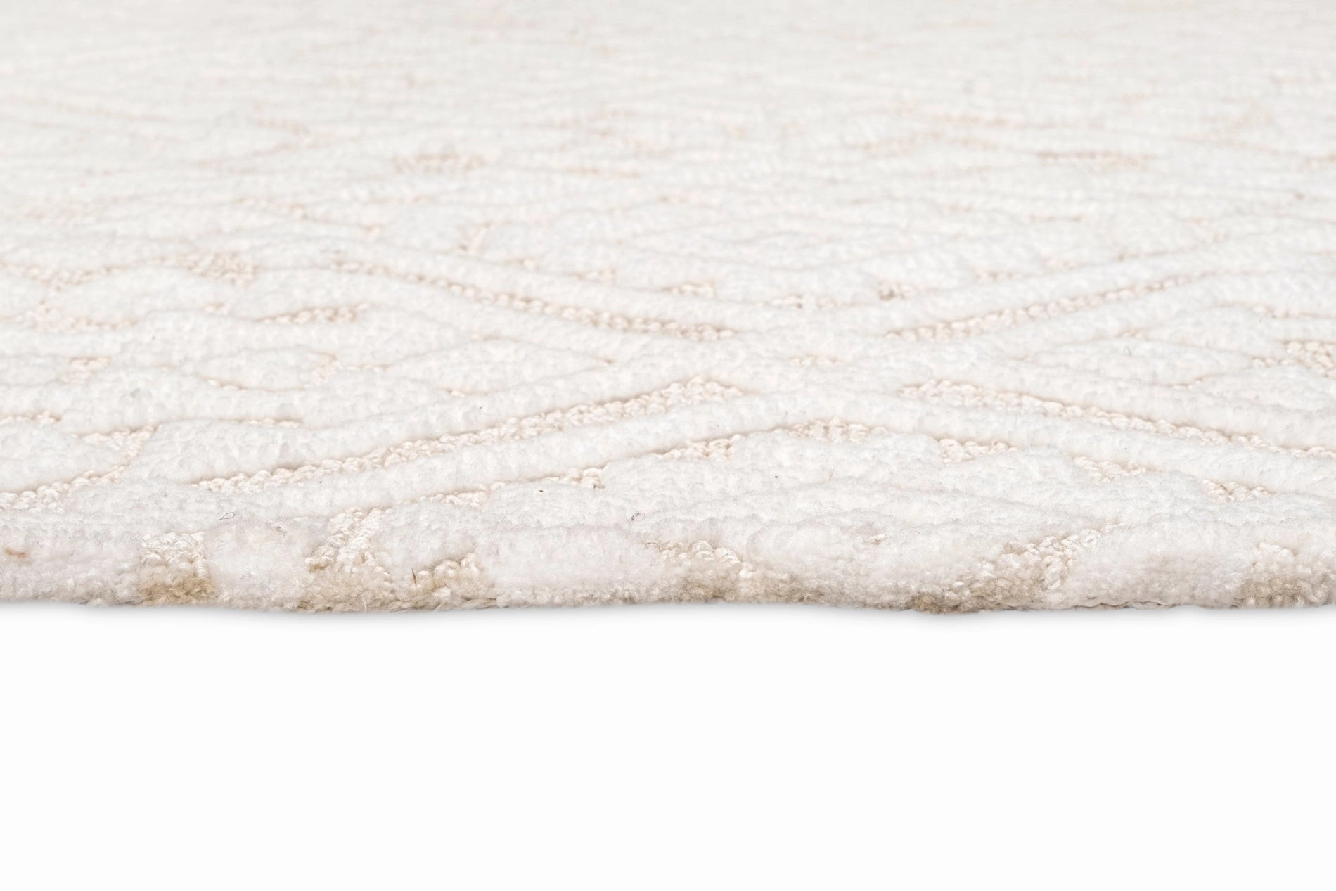 Josephine Ivory and Cream Tribal Transitional Round Rug *NO RETURNS UNLESS FAULTY