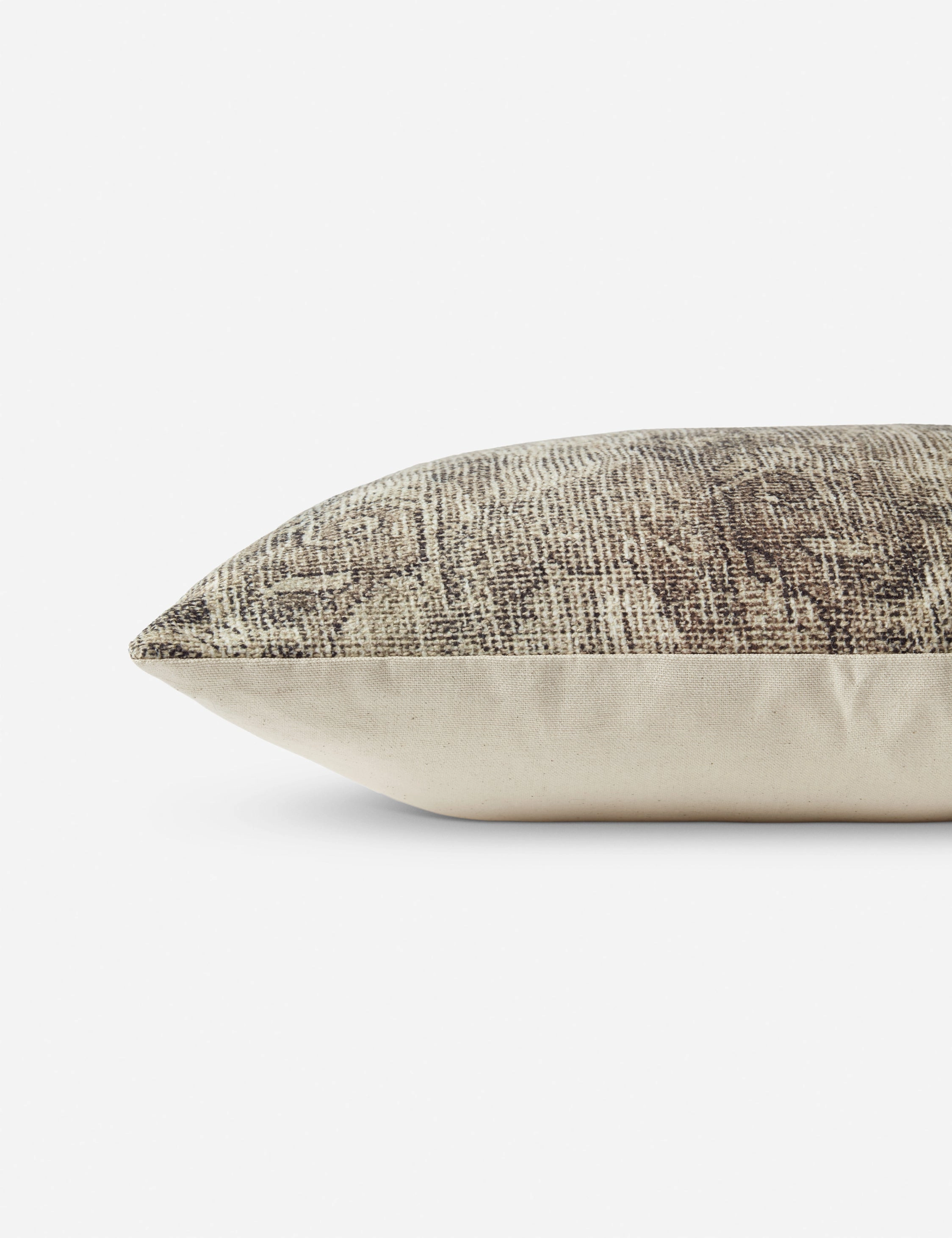 Kadir Pillow