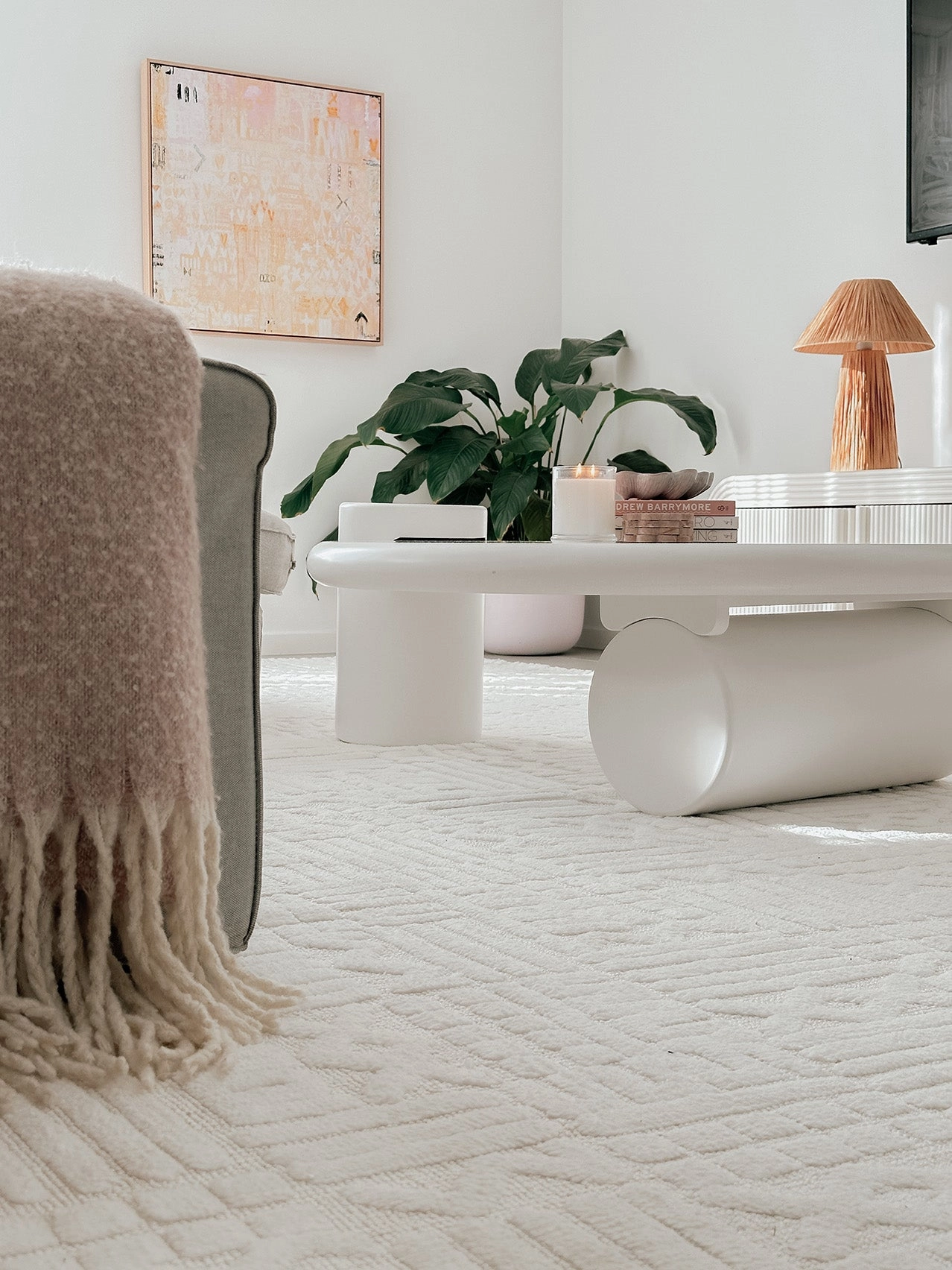 Kalinda Beige and Ivory Geometric Tribal Rug