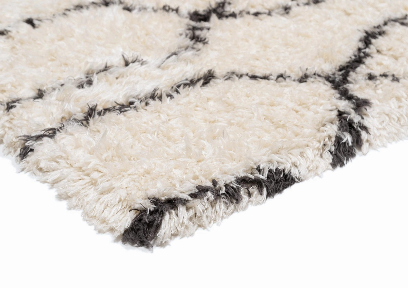 Kandake Cream & Black Tribal Shag Rug *NO RETURNS UNLESS FAULTY