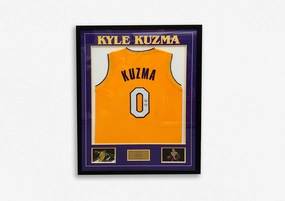 Kyle Kuzma Hand Signed Jersey - Framedhandmade souvenirs